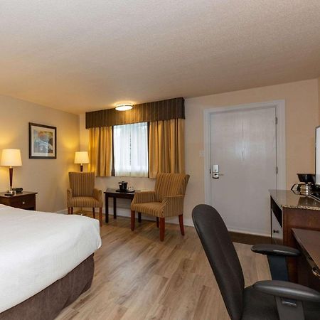 Quality Inn & Suites ماتان المظهر الخارجي الصورة