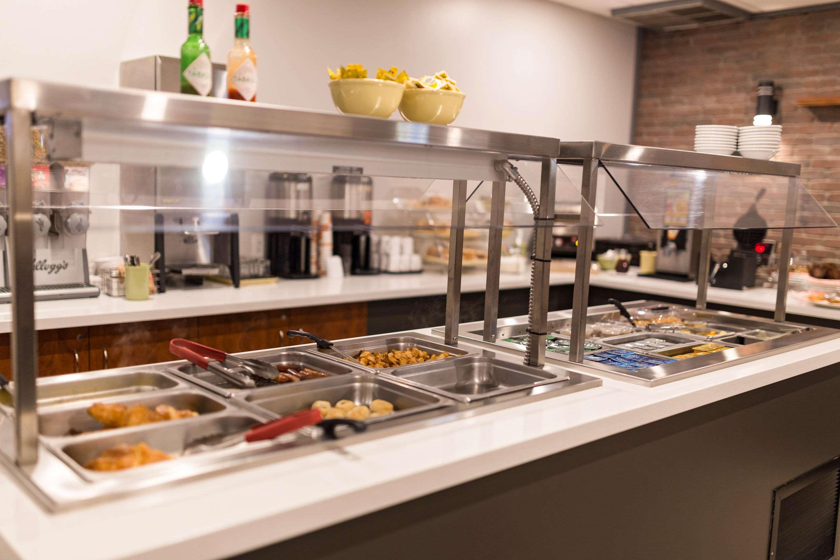 Quality Inn & Suites ماتان المظهر الخارجي الصورة
