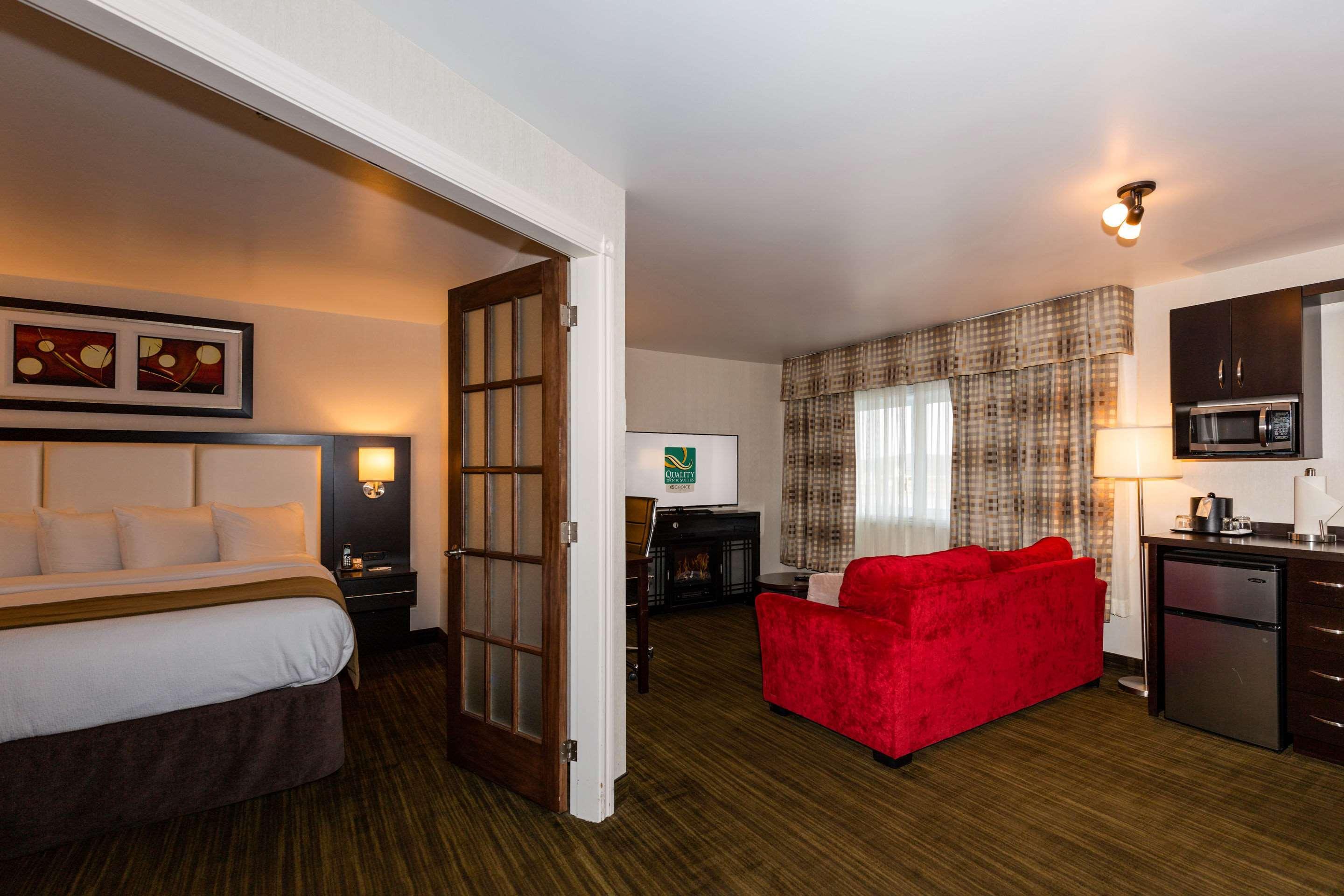 Quality Inn & Suites ماتان المظهر الخارجي الصورة