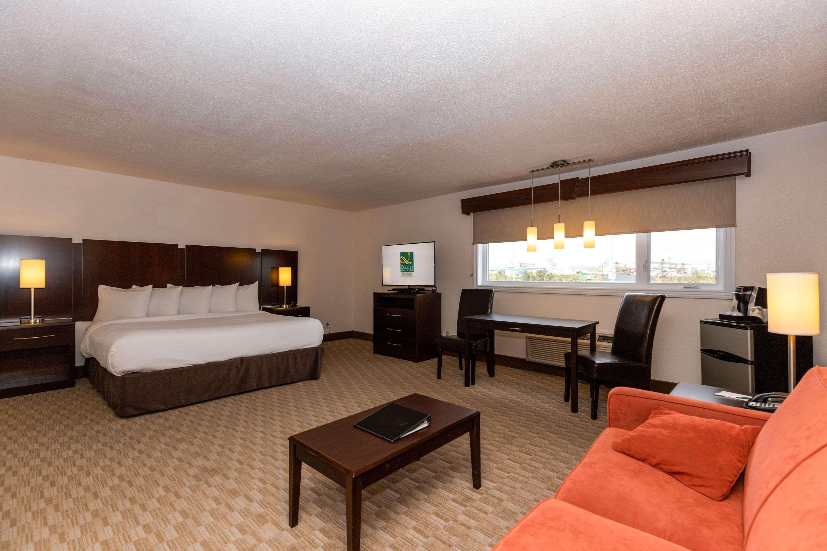 Quality Inn & Suites ماتان المظهر الخارجي الصورة