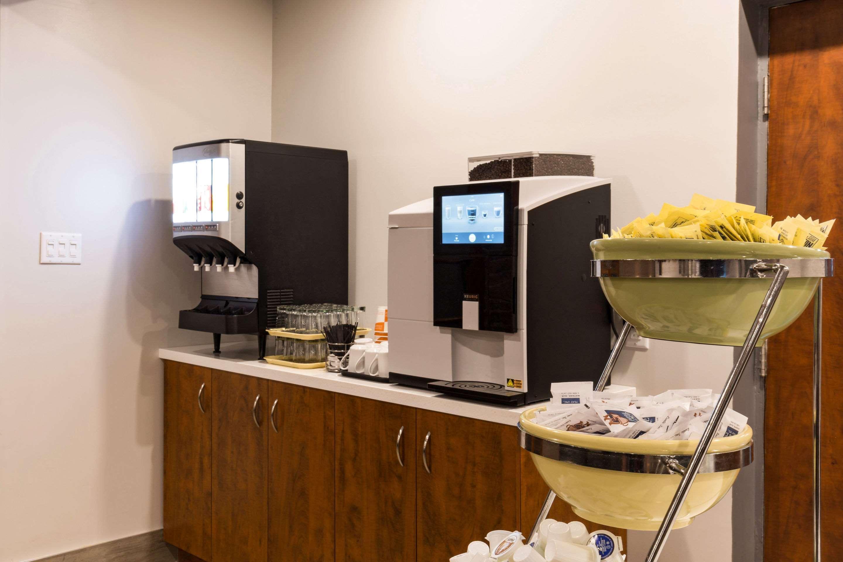 Quality Inn & Suites ماتان المظهر الخارجي الصورة