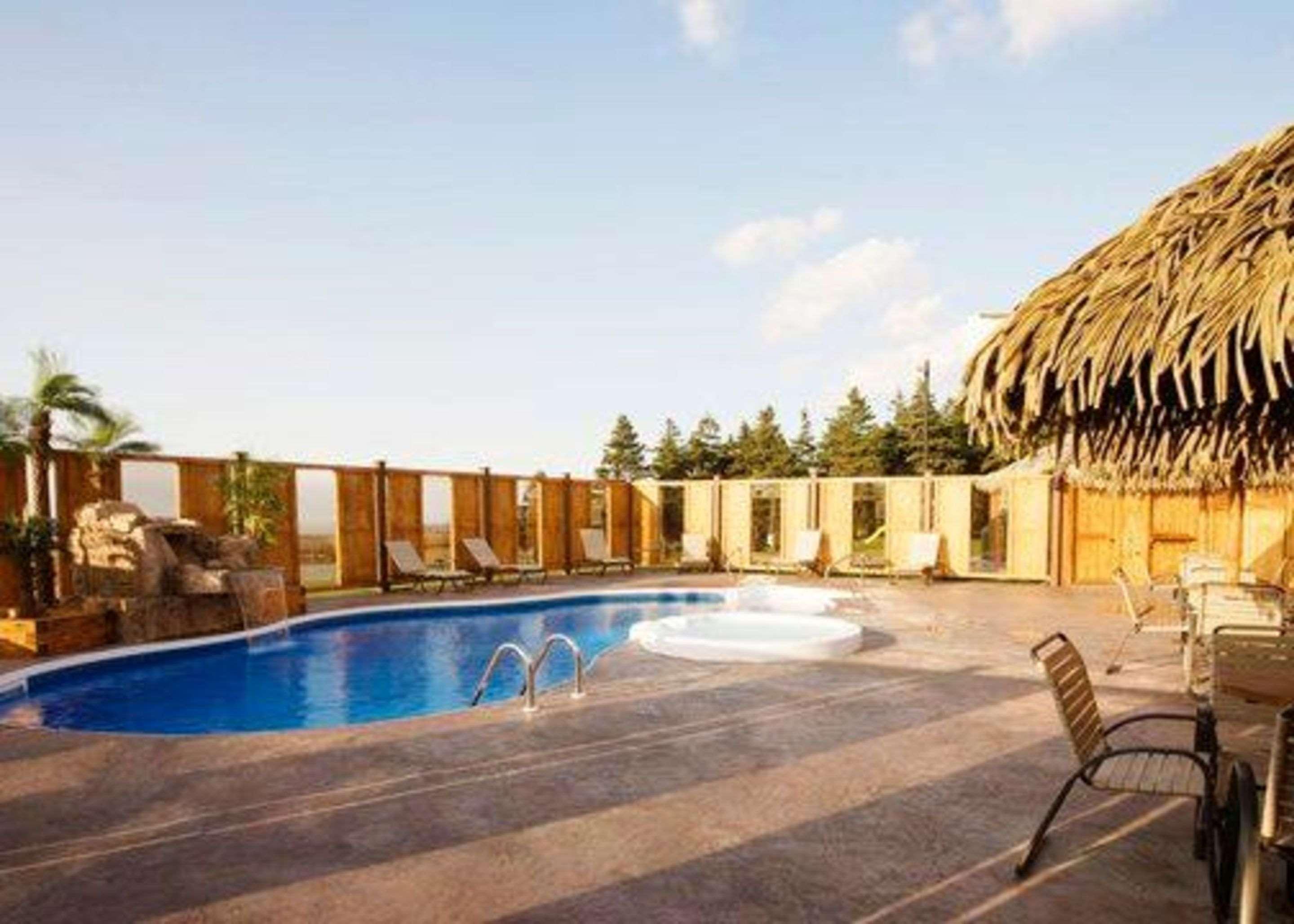 Quality Inn & Suites ماتان المظهر الخارجي الصورة