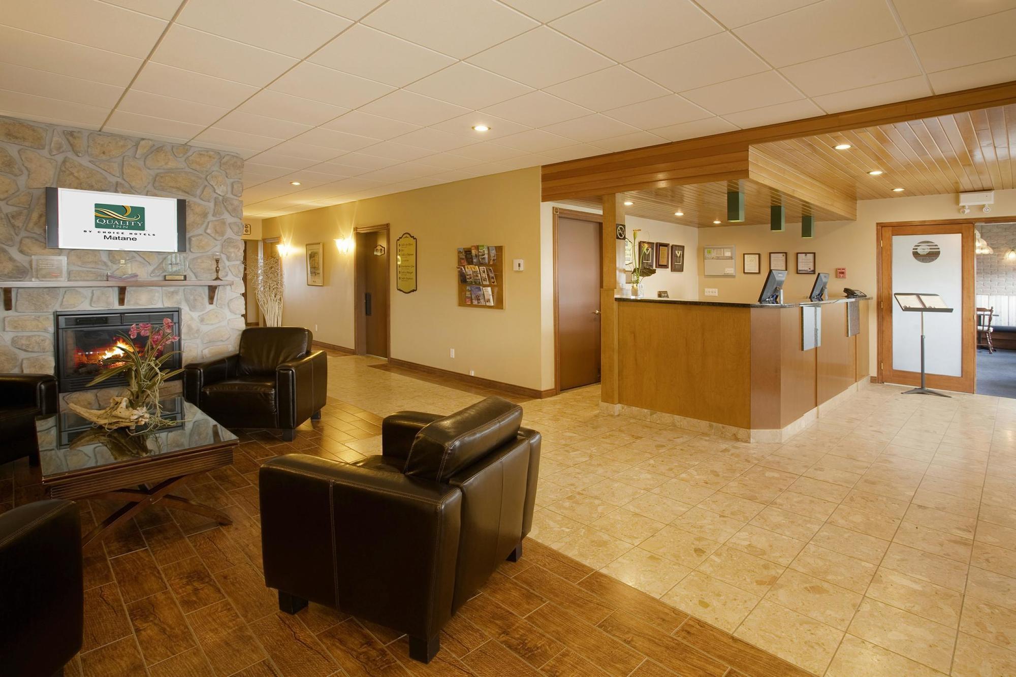 Quality Inn & Suites ماتان المظهر الخارجي الصورة